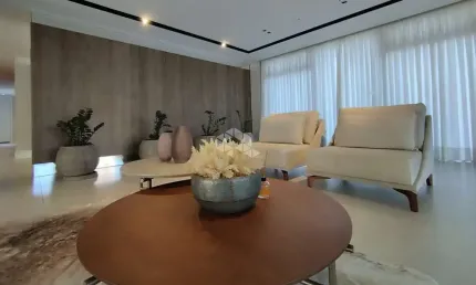 Apartamento luxuoso com 3 suítes em codomínio com piscina