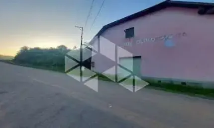 Prédio à venda na Sagrada Família, 20, Centro, Monte Belo do Sul