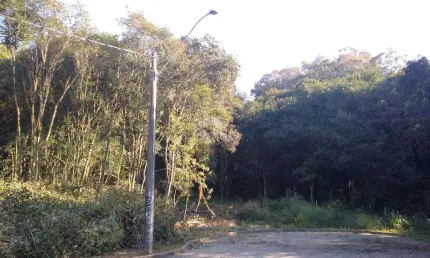 Terreno urbano em bairro nobre de bento gonçalves/rs.