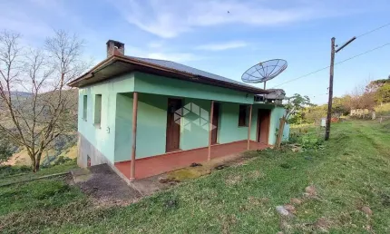 Chácara / sítio com 1 quarto à venda na Linha Santa Barbara, 11, Centro, Monte Belo do Sul