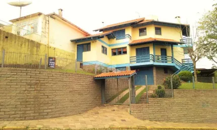 Casa com 3 quartos à venda na Getúlio Vargas, 230, Cidade Alta, Bento Gonçalves