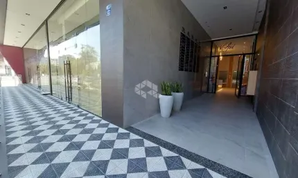 Ampla sala de escritório no centro de garibaldi com vaga de garagem.
