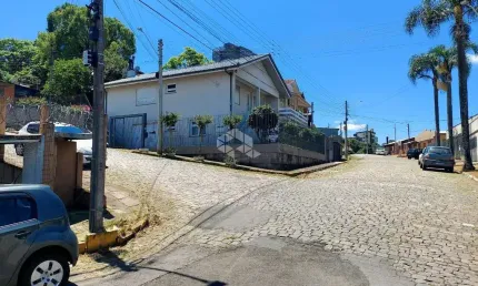 Casa com 3 quartos à venda na Francisco Navarini, 944, Maria Goretti, Bento Gonçalves