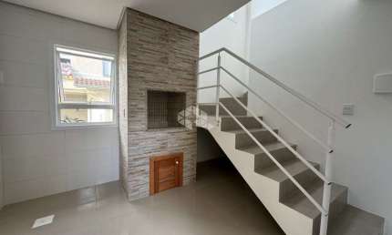 VENDE SOBRADO FINANCIÁVEL EM EXCELENTE LOCALIZAÇÃO EM CARLOS BARBOSA