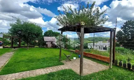 Casa no bairro Santa Rita de 3 quartos, sendo 2 suítes na parte superior