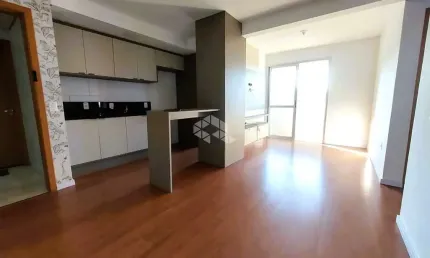Apartamento de 2 dormitórios localizado a 8 minutos do centro!