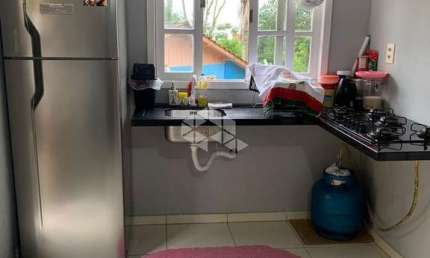 Casa com 02 quartos/dormitórios no bairro Boa Vista, em Biguaçu- SC