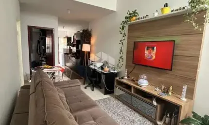 Casa mobiliada com 02 quartos/dormitórios no bairro Barra do Aririú, em Palhoça- SC
