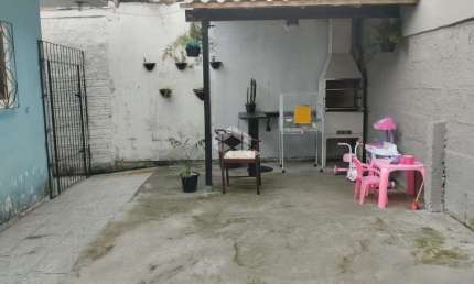 Casa com 02 quartos/dormitórios no bairro Forquilhas, em São José- SC