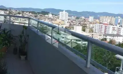 Apartamento com 3 quartos/dormitórios no bairro Areias, em São José/SC