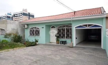 Casa de 3 quartos/dormitórios no Jardim Cidade de Florianópolis, em São José- SC