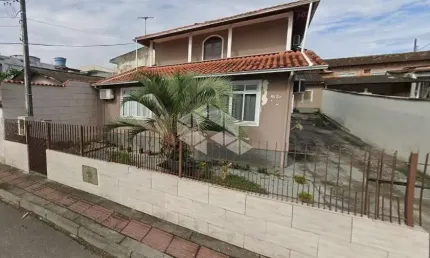 Casa com 4 quartos/dormitórios no bairro Real Parque, em São José- SC