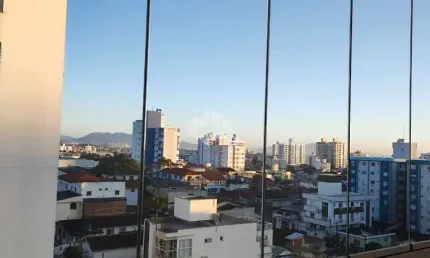 Apartamento com 2 quartos/dormitórios no bairro barreiros, em são josé- sc