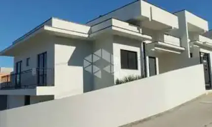 Casa com 3 quartos/dormitórios no bairro potecas, em são josé- sc