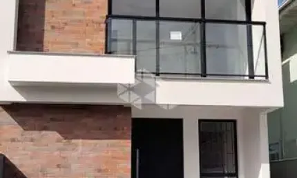 Casa com 3 quartos/dormitórios no bairro Areias, em São José - SC