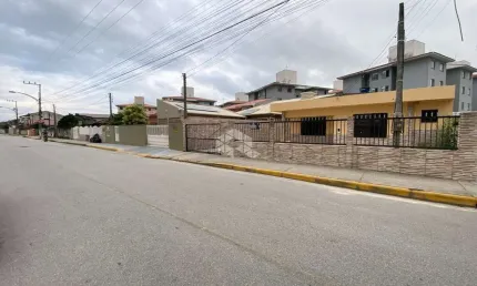 Casa com 3 quartos/dormitórios no bairro praia joão rosa, em biguaçu - sc
