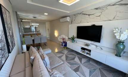 Apartamento 02 dormitórios, Mobiliado e Decorado, 1 vaga em Capão da Canoa.