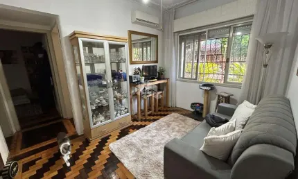 Apartamento Garden a venda com churrasqueira no Menino Deus.