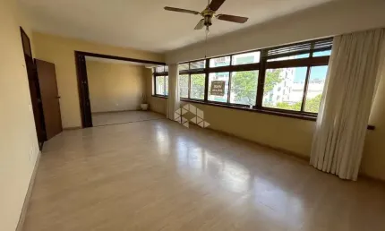 Apartamento com 3 quartos à venda na Avenida Venâncio Aires, 552, Farroupilha, Porto Alegre