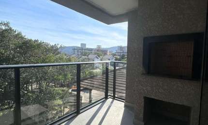 Apartamento com três quartos em Mariscal Bombinhas SC