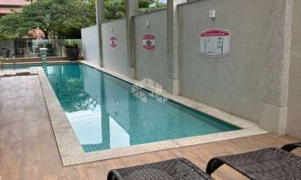 Apartamento duplex com três quartos no Mariscal em Bombinhas SC
