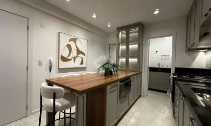 Apartamento (cobertura duplex) mobiliado com dois quartos em Mariscal Bombinhas SC