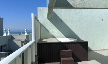 Cobertura duplex(apartamento) com três dormitórios em Mariscal Bombinhas/SC