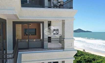 Apartamento com duas suítes na praia do Mariscal em Bombinhas SC