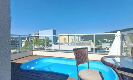 Cobertura mobiliada com três quartos  em Bombas Bombinhas SC