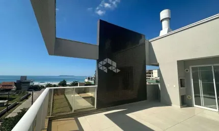 Cobertura duplex com três suítes vista mar em canto grande/ bombinhas sc