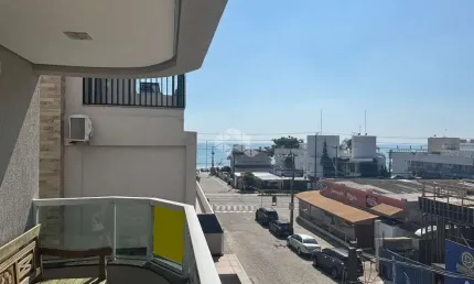 Apartamento com tres quartos mobiliado a apenas 50 metros da praia de Bombas em Bombinhas SC
