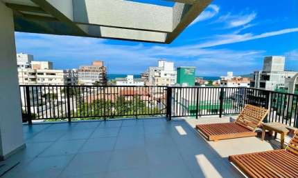 Cobertura duplex com 4 suites no canto grande em Bombinhas SC