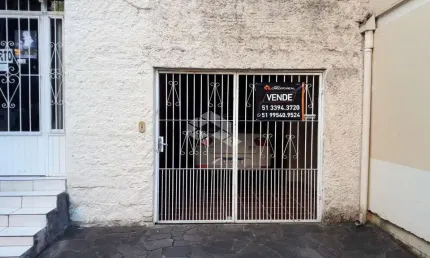 Casa 3 dormitórios com 13m² no bairro mont'' serrat'