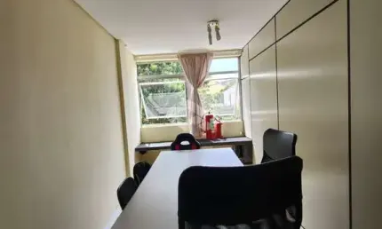 Sala comercial à venda na Rua Nunes Machado, 277, Azenha, Porto Alegre