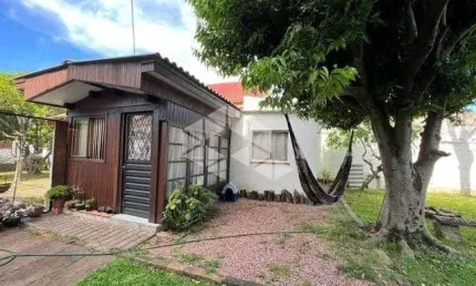 Terreno à venda na Avenida Guarujá, 156, Guarujá, Porto Alegre