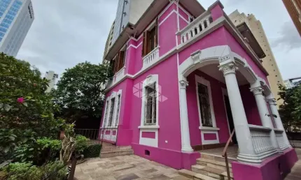 Casa Comercial TOMBADA a venda na Rua Bela Cintra com 730 mts de area total
