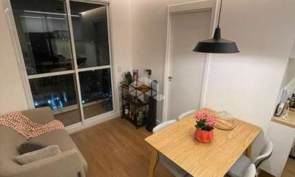 Apartamento com 2 dormitórios na melhor localização da Lapa!