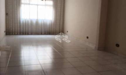 Casa 180 m² ,com 3 quartos ,sendo 1 suíte e 2 vagas de garagem, próximo ao Parque da Aclimação.