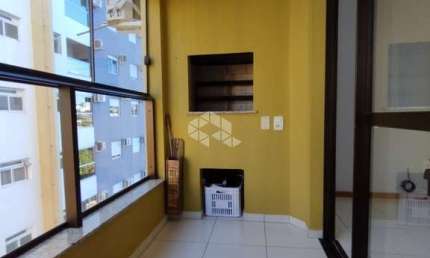 Apartamento semi mobiliado com 3 Dormitórios com suíte, Sacada e churrasqueira, garage coberta, Bairro Uglione, santa maria RS