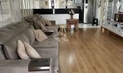 Casa de Luxo com 3 dormitorios e piscina à venda no Bairro Dom Antonio Reis em Santa Maria