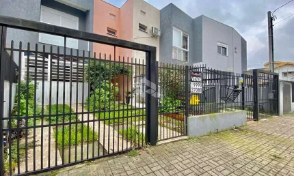 Casa de 2 dormitórios, suíte  à  venda no bairro Camobi em Santa Maria