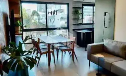 Apartamento mobiliado de 3 dormitórios à venda no centro de Santa Maria