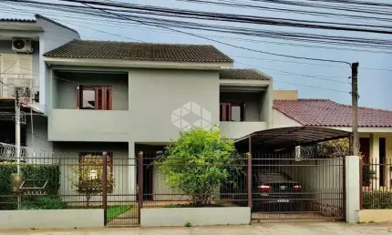 Casa com 3 quartos à venda na Rua Radialista Fredy Germano, 376, Juscelino Kubitschek, Santa Maria