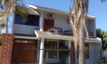 Casa Sobrado com 5 quartos á venda no bairro camobi, Santa Maria proximo ao Aeroporto