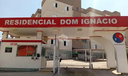Apartamento novo 02 quartos, com sacada, garagem em condomínio fechado à venda em Santa Maria
