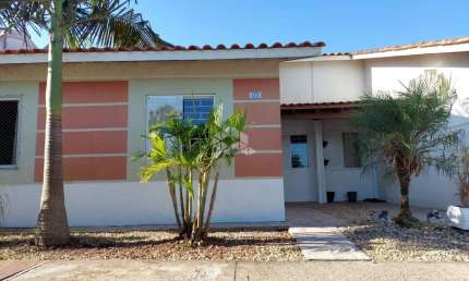 Casa com 2 quartos, dois banheiros à venda no condomínio residencial Moradas do Clube no Bairro Cerrito em Santa Maria