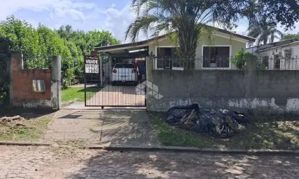 Casa 03 quartos, 01suíte, garagem, churrasqueira no bairro Camobi à venda