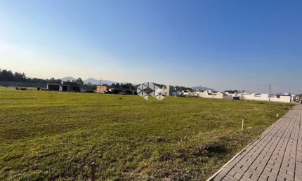 Terreno no Condomínio Cidade Universitária Eco Village à venda de 382 m² no Bairro Camobi em Santa Maria - RS