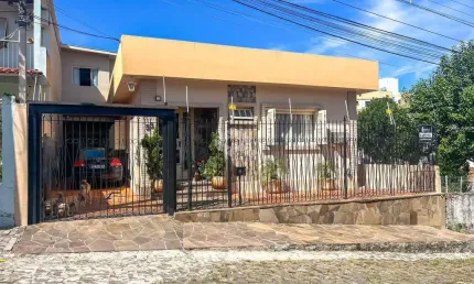 Casa com 3 quartos, sendo 1 suíte à venda no bairro presidente joão goulart em santa maria