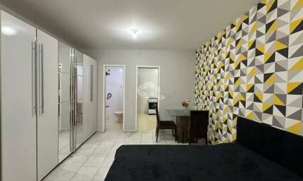 Apartamento Kitnet com 1 dormitório e sacada A Venda  na Rua Senador Cassiano do Nascimento 85, apto 203, Menino Jesus, Santa Maria